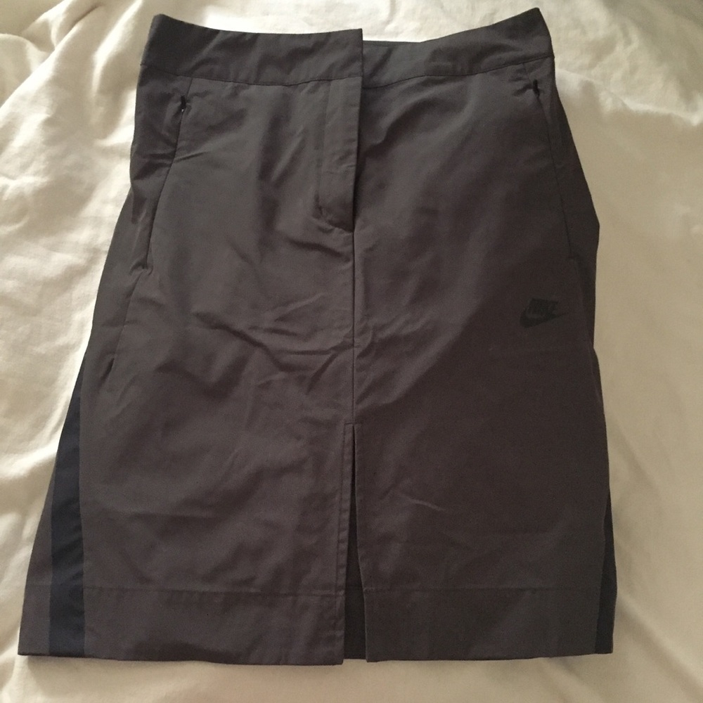 NIKE khaki green midi skirts /Size M